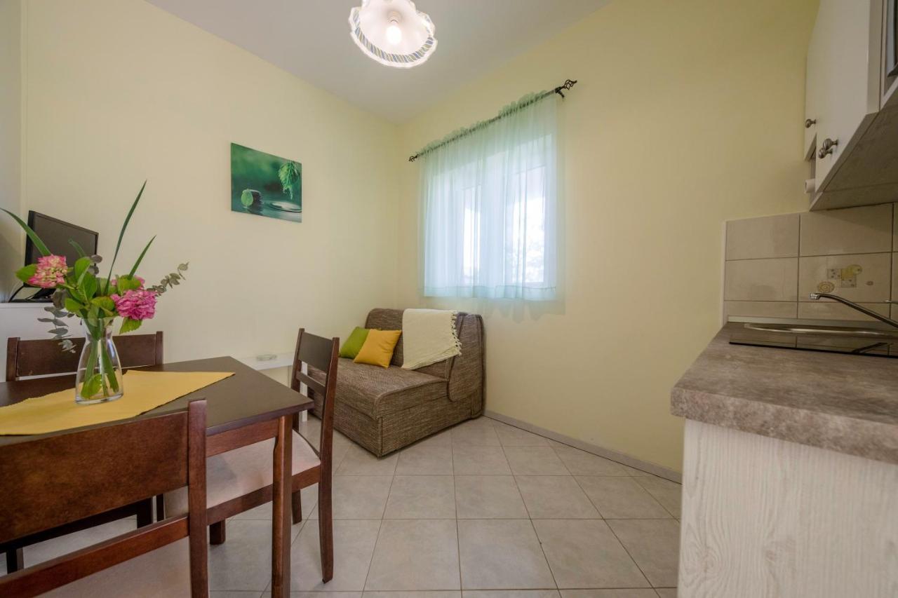 Apartments By The Sea Supetarska Draga - Donja, Rab - 11769 Εξωτερικό φωτογραφία