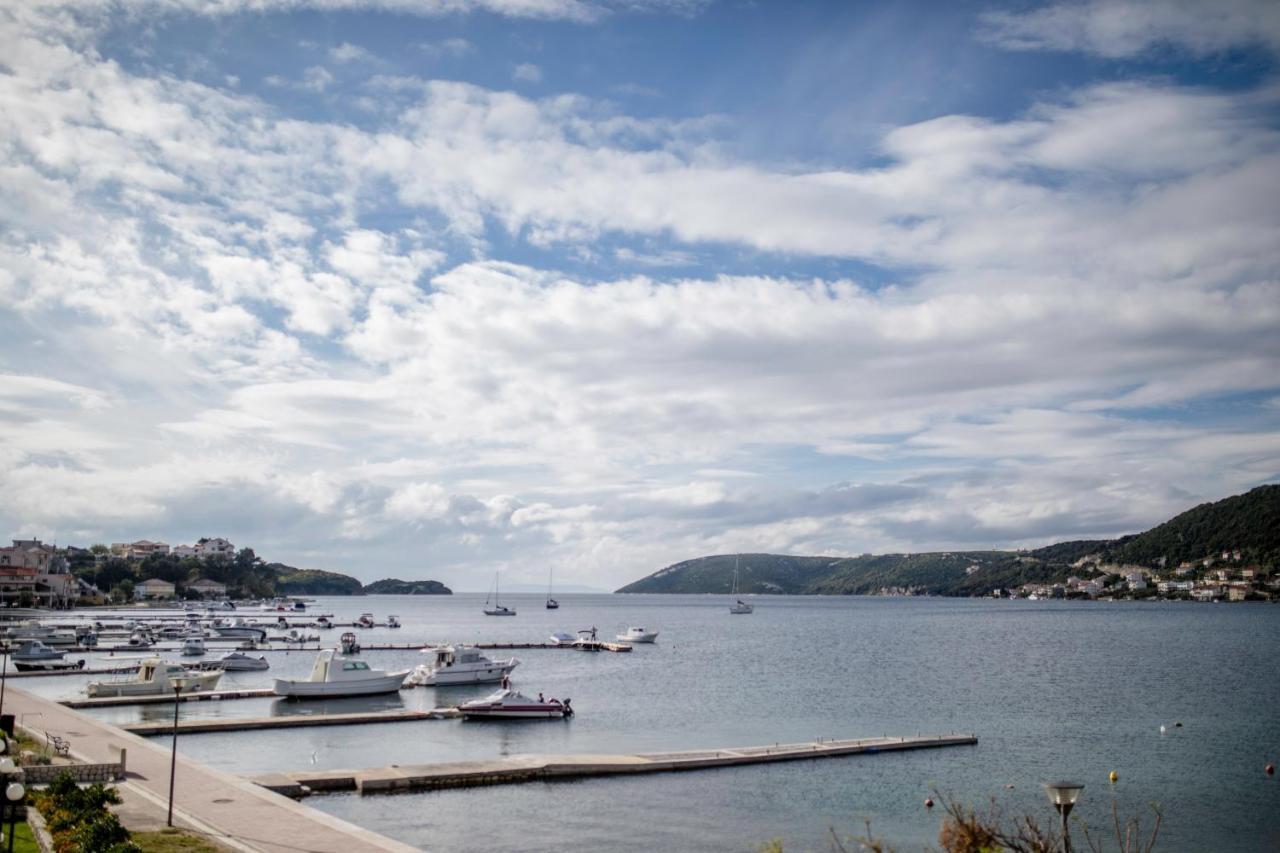 Apartments By The Sea Supetarska Draga - Donja, Rab - 11769 Εξωτερικό φωτογραφία