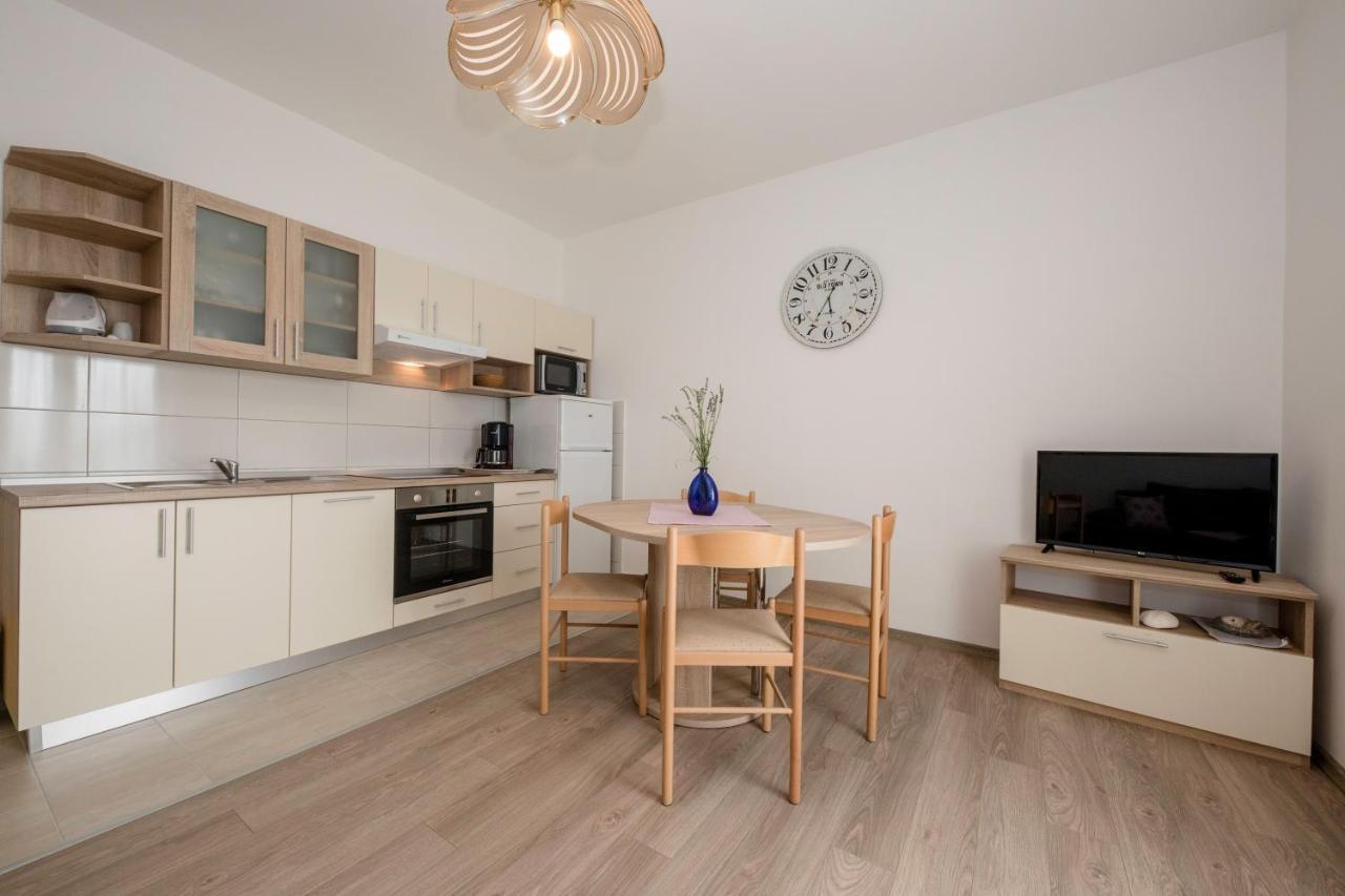 Apartments By The Sea Supetarska Draga - Donja, Rab - 11769 Εξωτερικό φωτογραφία