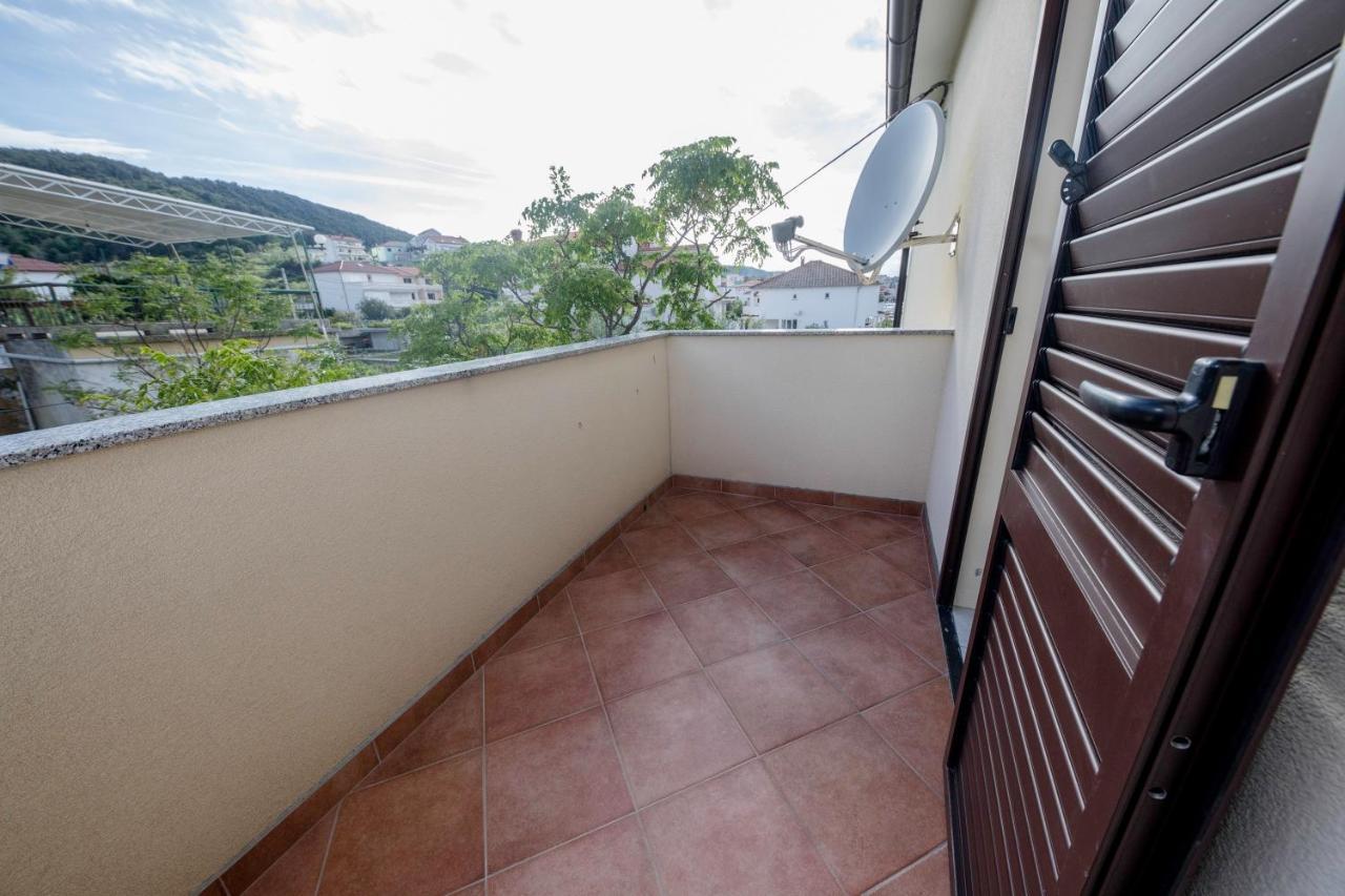 Apartments By The Sea Supetarska Draga - Donja, Rab - 11769 Εξωτερικό φωτογραφία
