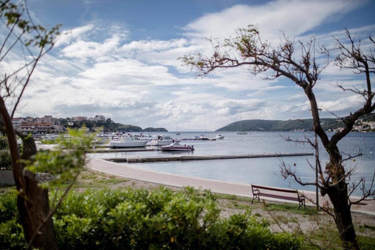 Apartments By The Sea Supetarska Draga - Donja, Rab - 11769 Εξωτερικό φωτογραφία