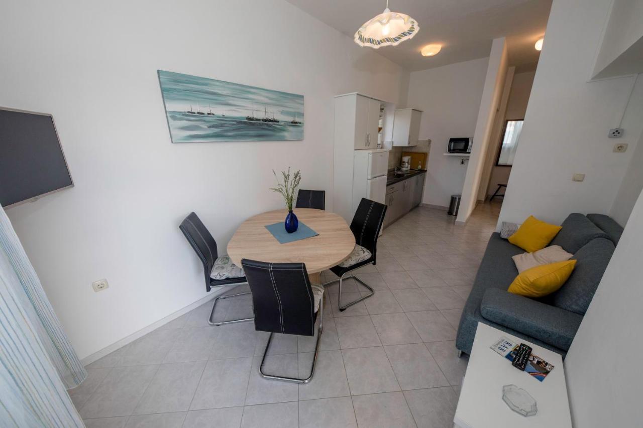 Apartments By The Sea Supetarska Draga - Donja, Rab - 11769 Εξωτερικό φωτογραφία